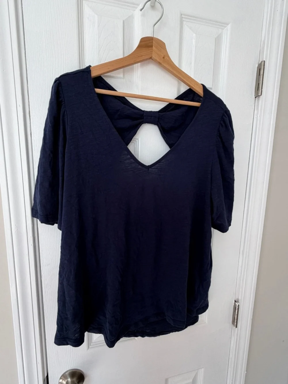 Meadow Rue by Anthropologie Navy V-Neck Puff Sleeve Top with Back Keyhole - Picture 10 of 10